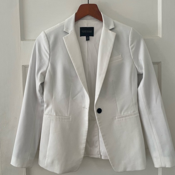 Banana Republic Long and Lean-Fit Washable Blazer - 00P - Picture 1 of 6